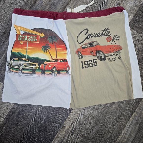 Upcycled t-shirt Chevrolet,‎  Corvette , In & Out Burgers  Streetwear. One Size - Picture 2 of 4